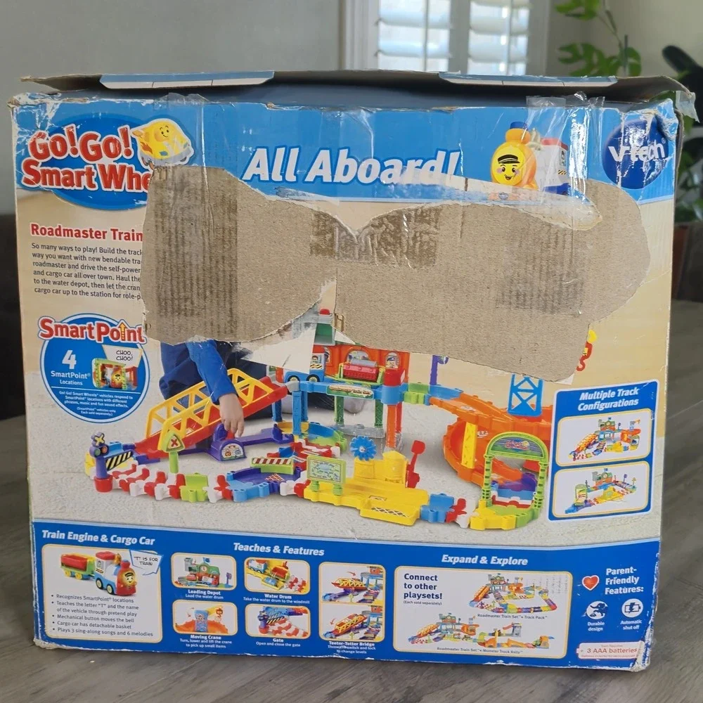 VTech Go! Go! Smart Wheels Roadmaster Train Set 73 Pc Playset New Open Ugly Box
